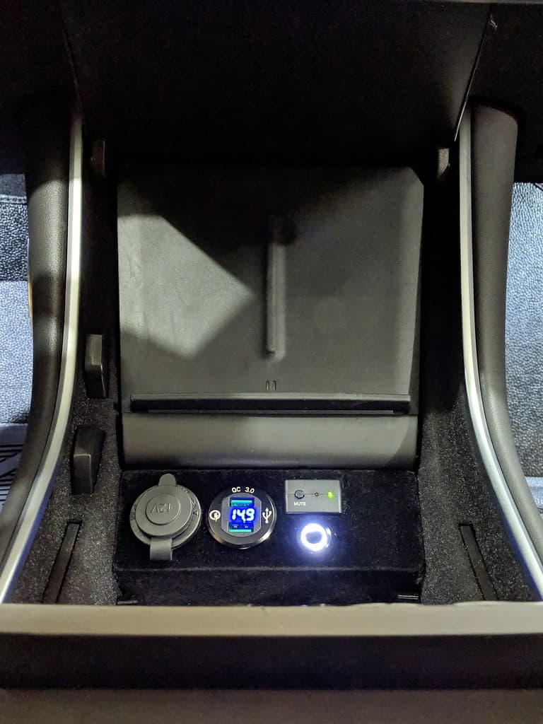 Tesla Model 3 uniden radar remote console + usb + 12v