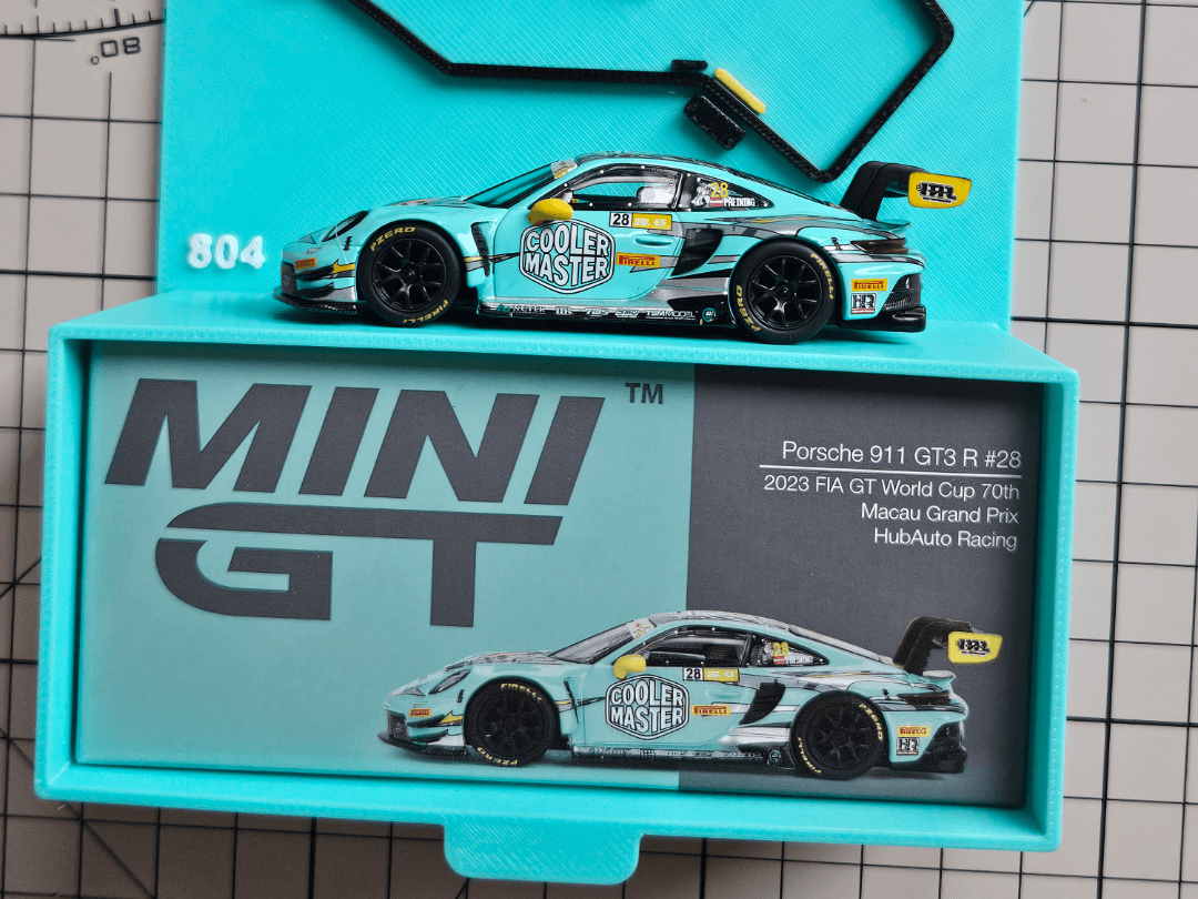 miniGT804 保时捷911GT3R藤椒牛肉面小车展示挂卡