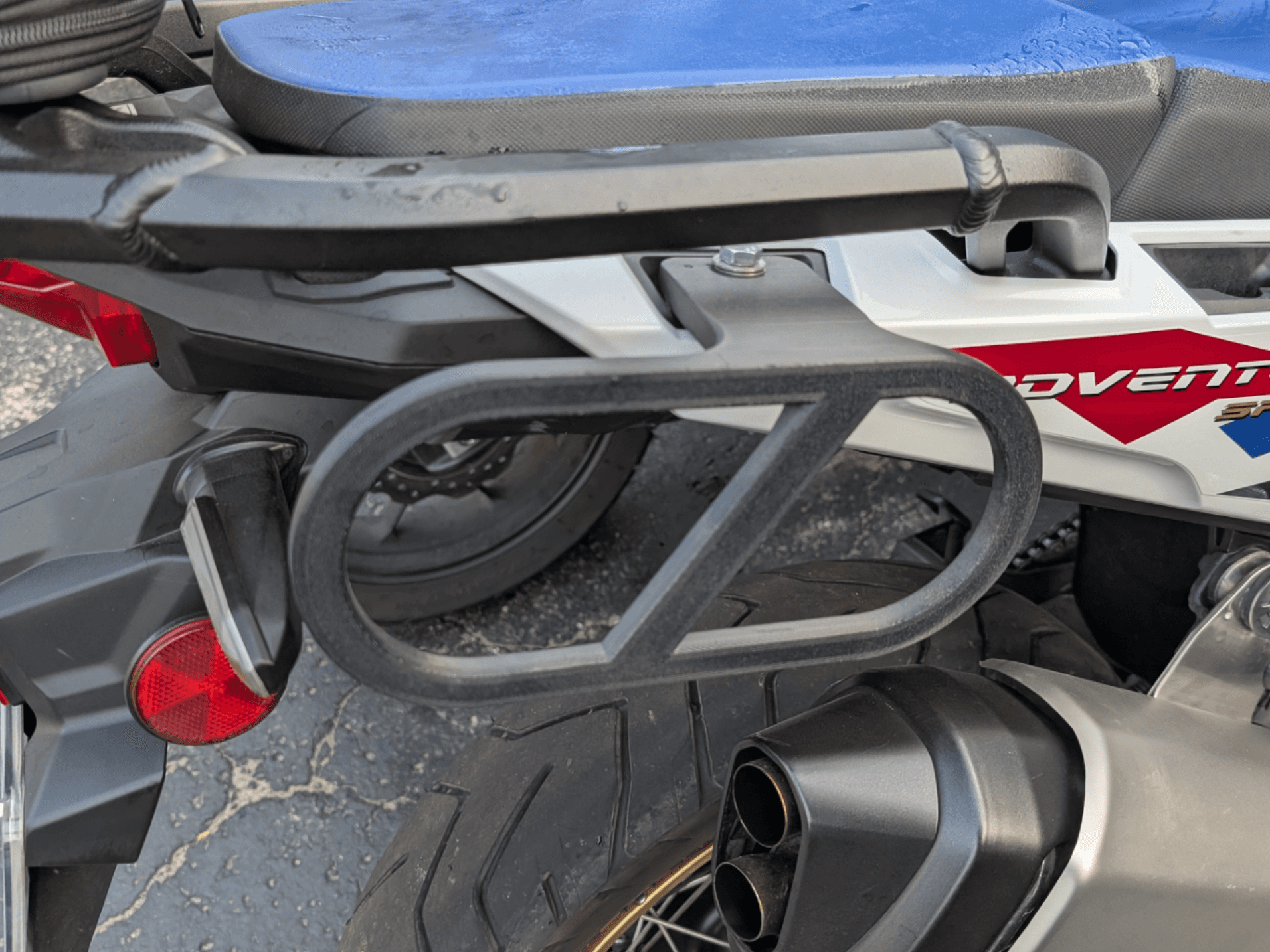 Africa Twin soft bags support