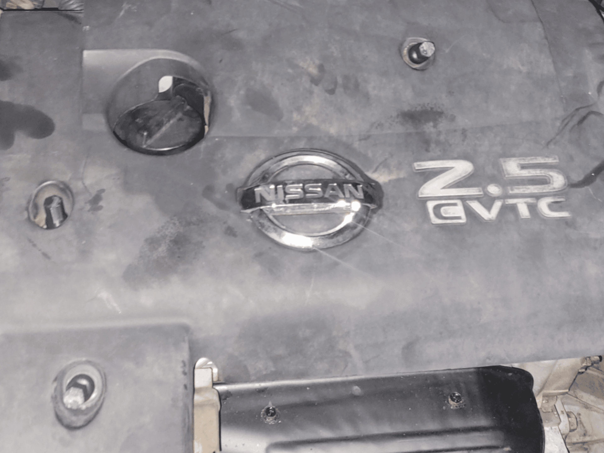 02-06 Nissan Altima 2.5L engine cover screw