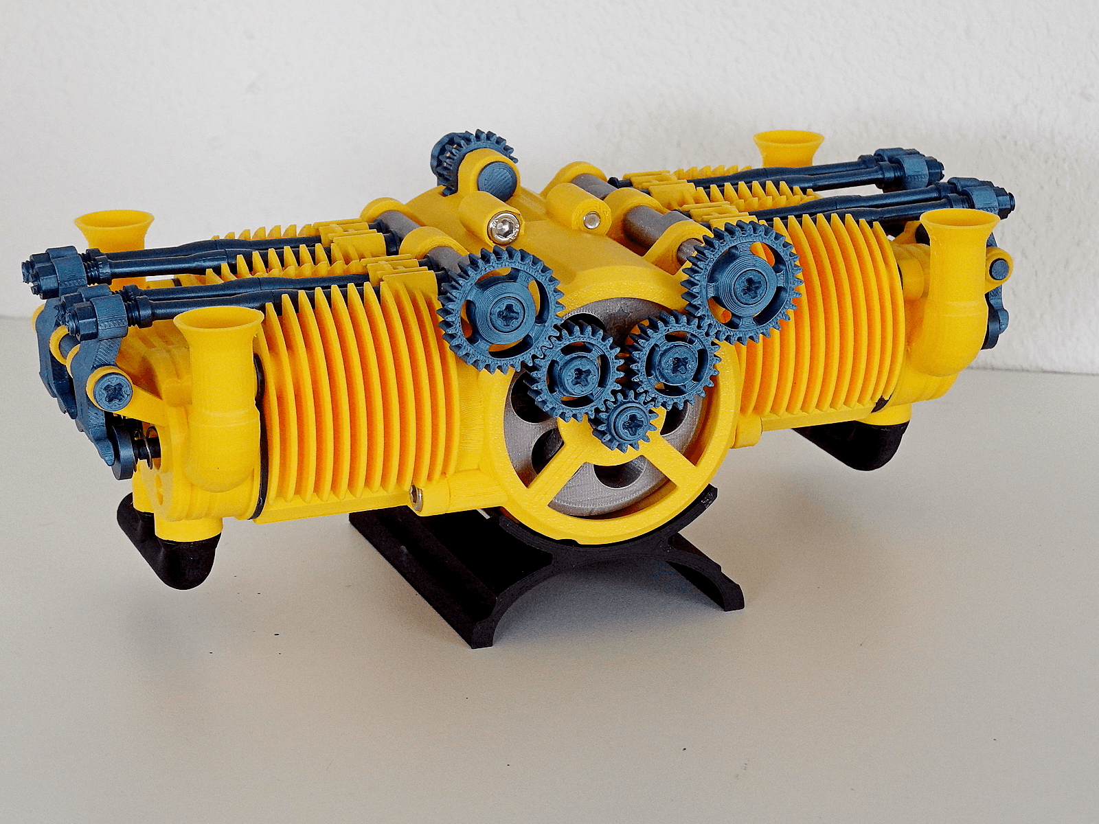 4 Cylinder OHV Boxer Engine