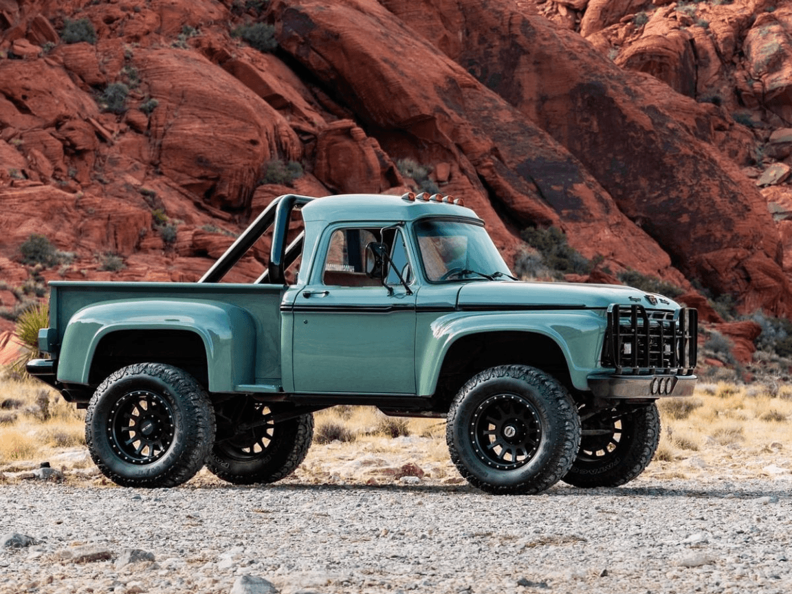 Old Ford Pick-up Off-Road - 3D Model