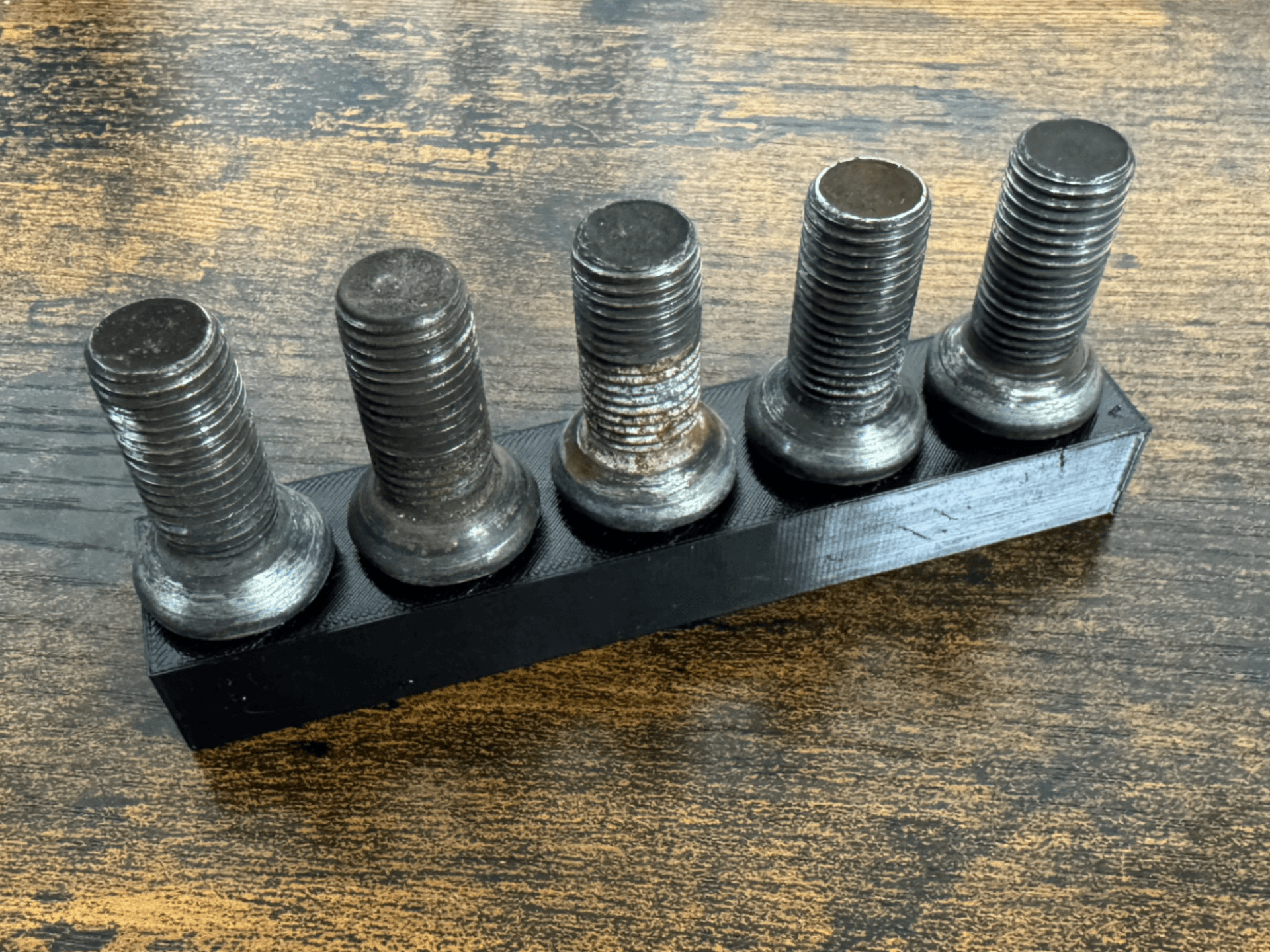 Lug bolt lug nut holder 17mm