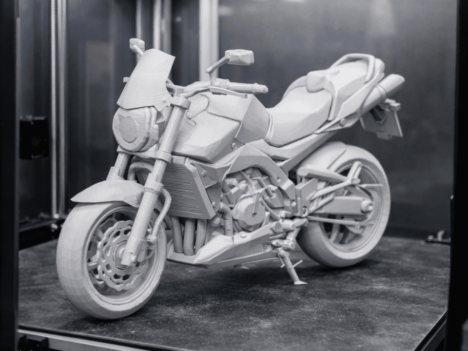 SUZUKI GSR 600 model