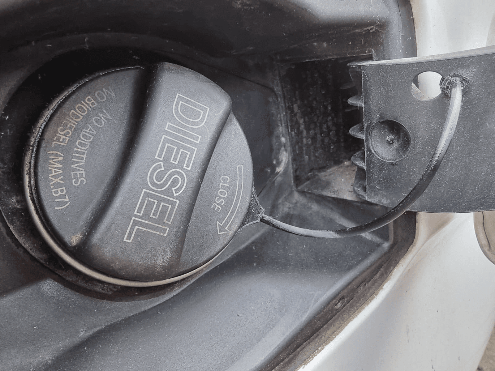 BMW Fuel Cap Tether Replacement (Universal Fit)