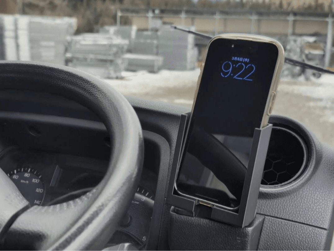 MitsubishiFusoCanter_Dashboard_Pocket_Phone_Holder