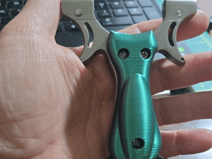 Scales for a classic chinese slingshot 