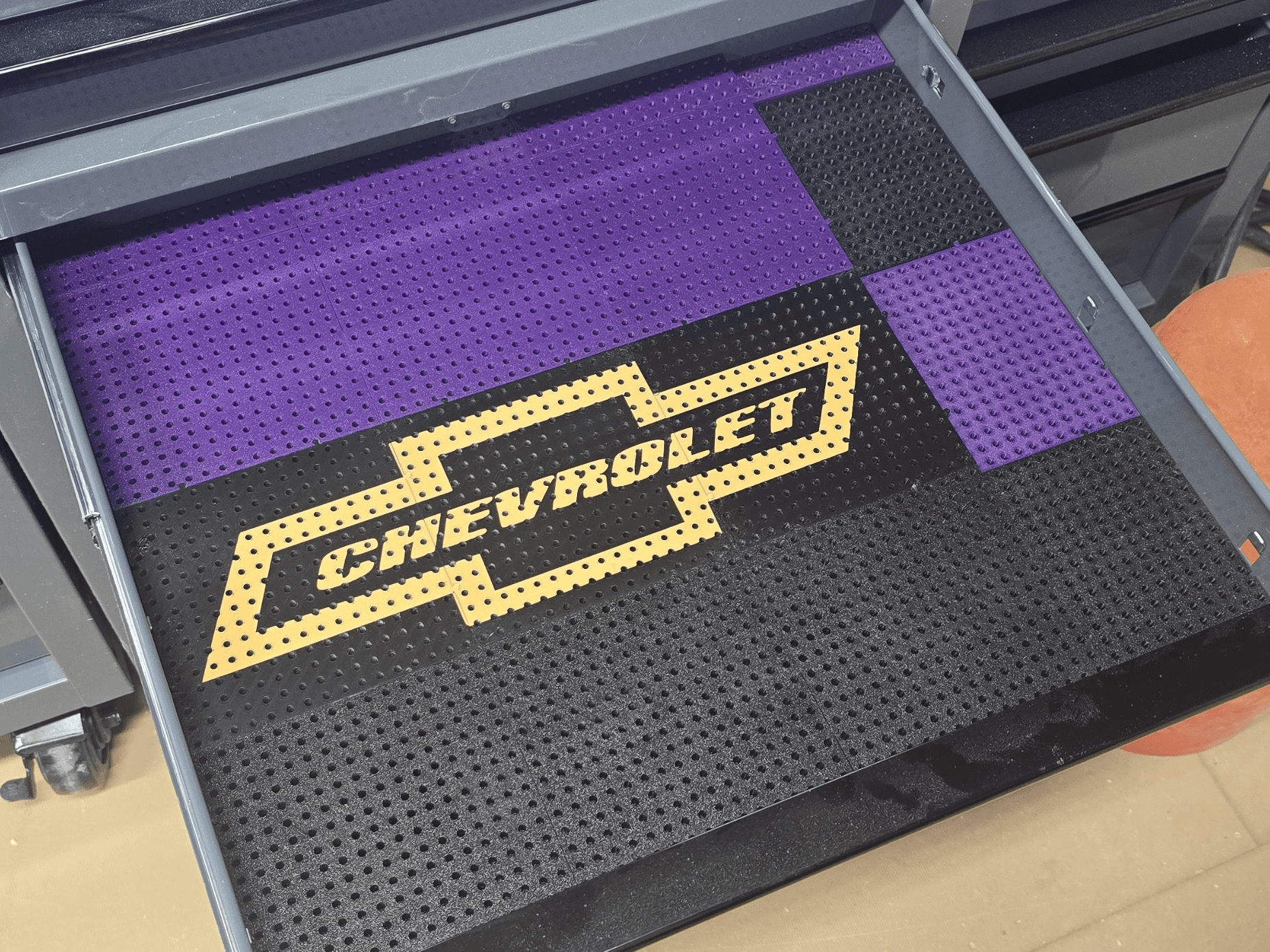 Chevrolet Logo – 3‑Plate Toolgrid Insert
