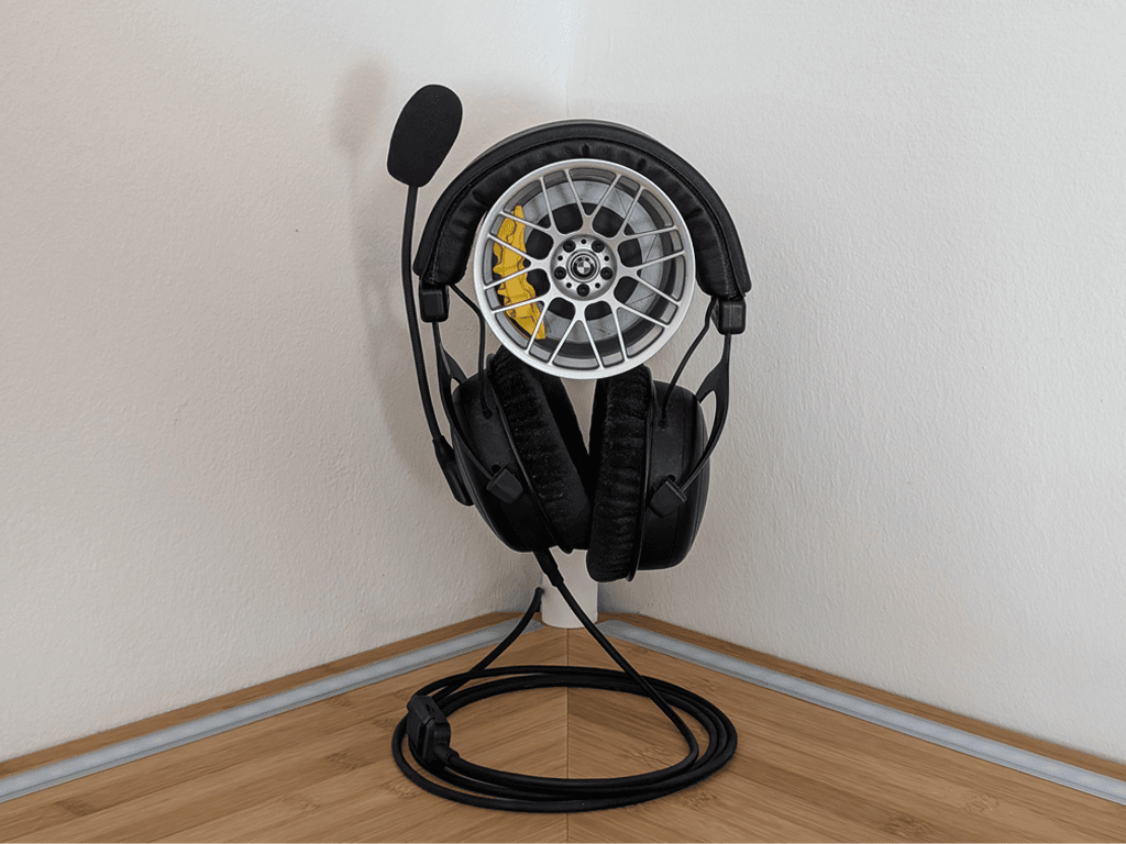 BMW WHEEL HEADPHONE STAND - WITH ILLUMINATION