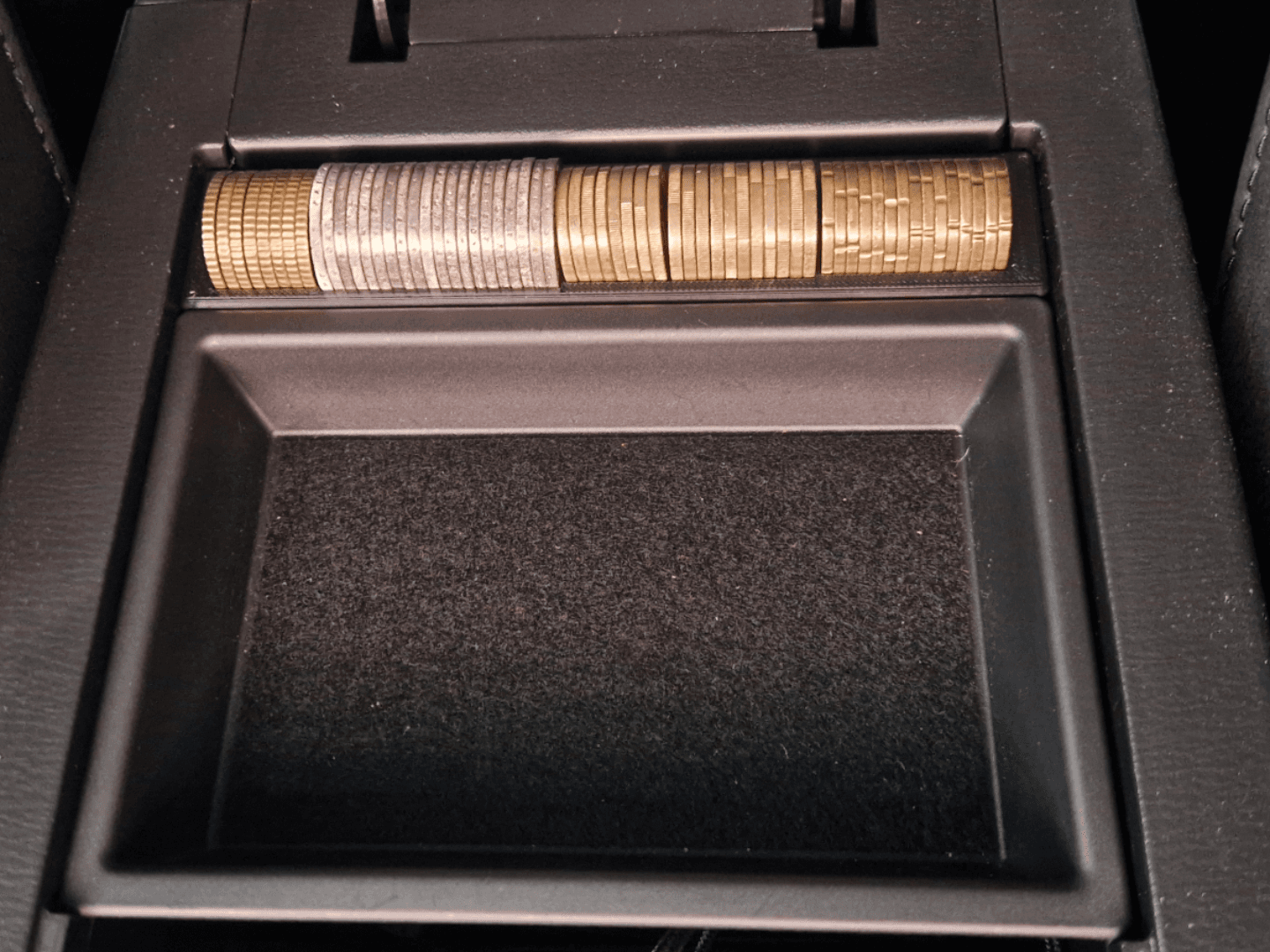 Mazda  CX-5 (KF) Coin Tray