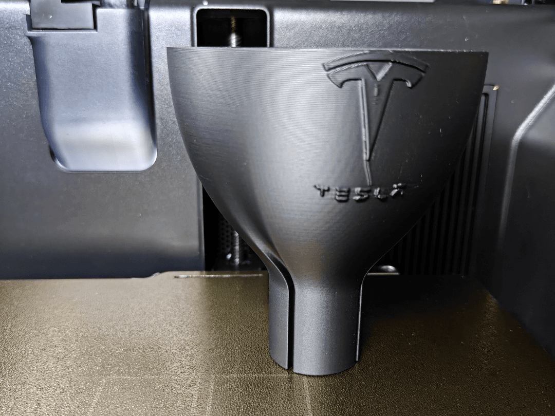 Tesla Model 3/Y Fluid Funnel with Logo (Vented)