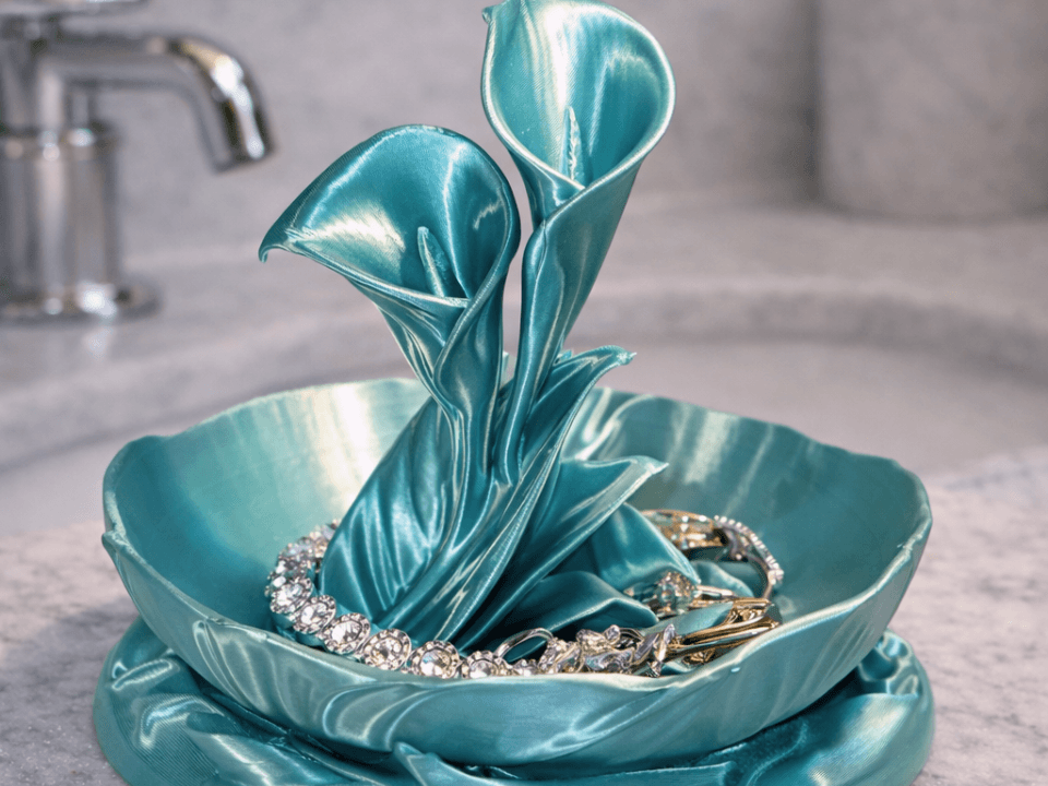 Silk Petals – Jewelry Tray