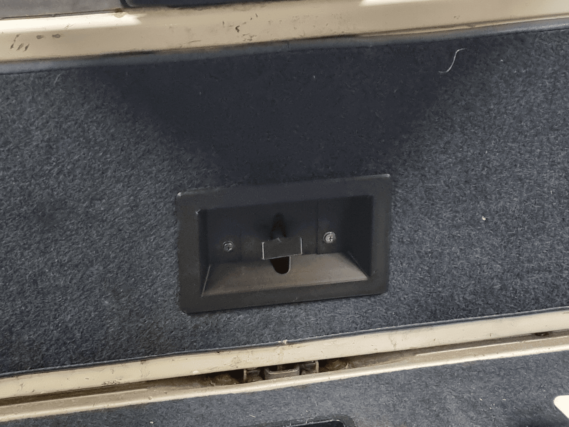 Volvo 245 Interior Tailgate Handle plastic cover
