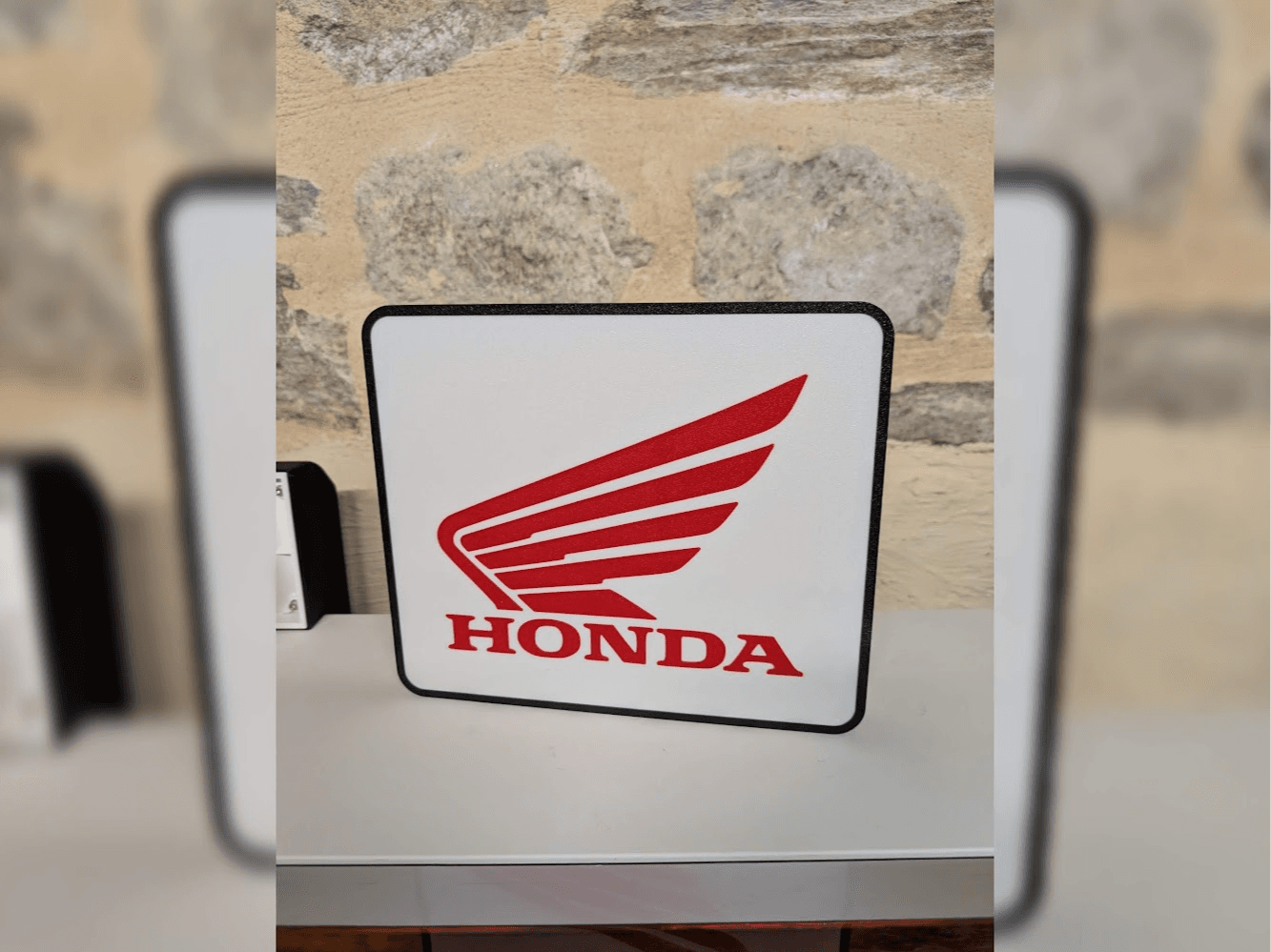 Lightbox Honda – Logo Wing