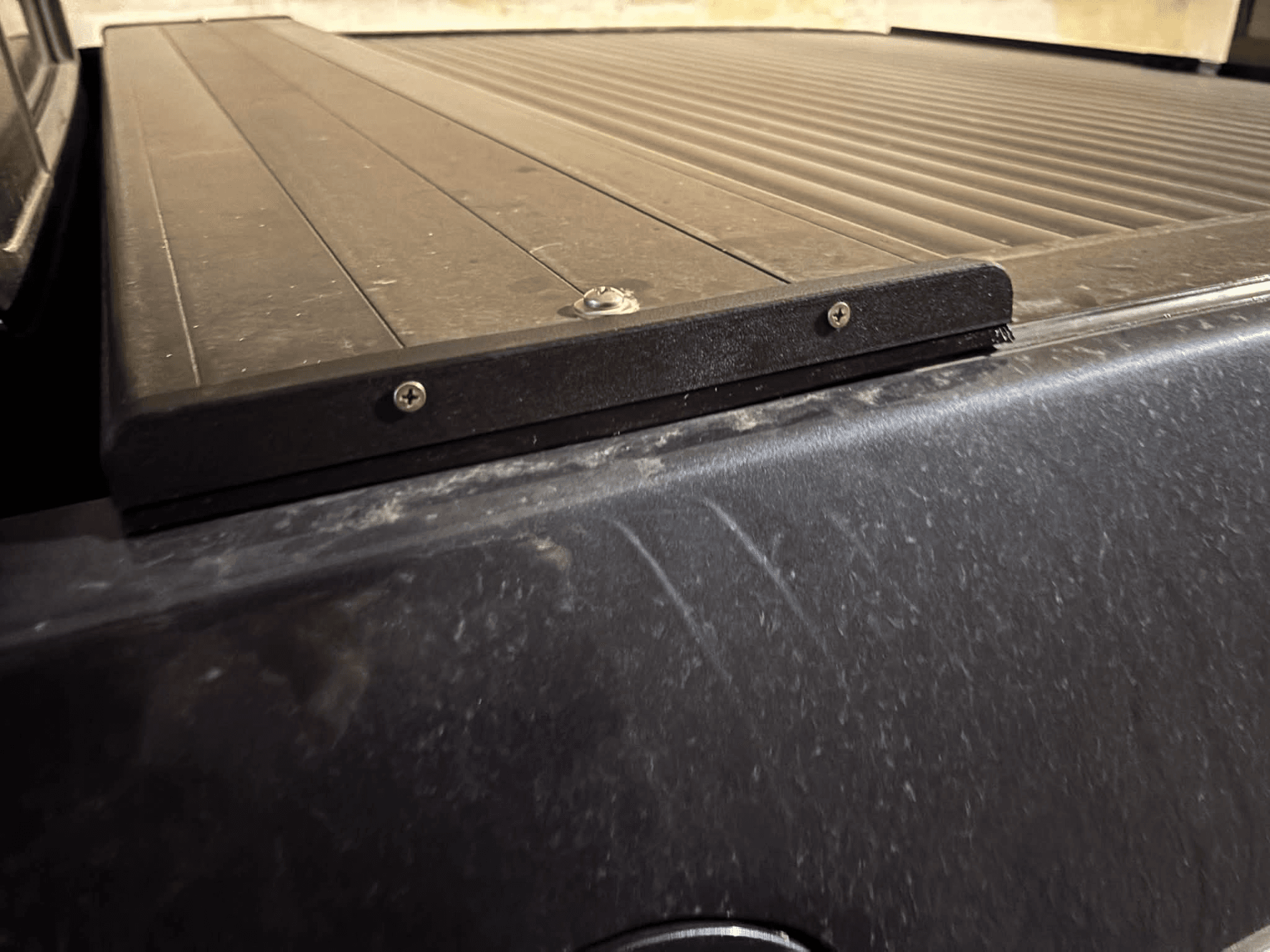 Mitsubishi L200 Armadillo Roll-on Cover Side Trims