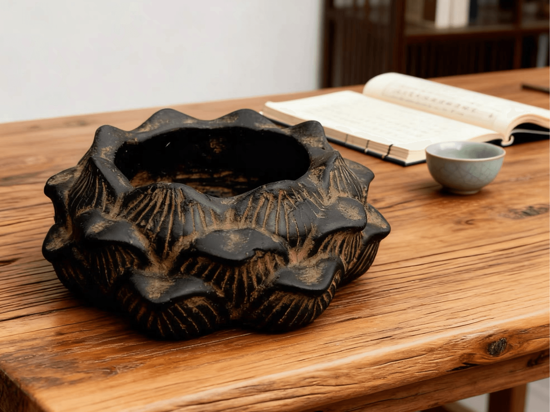 Lotus Planter