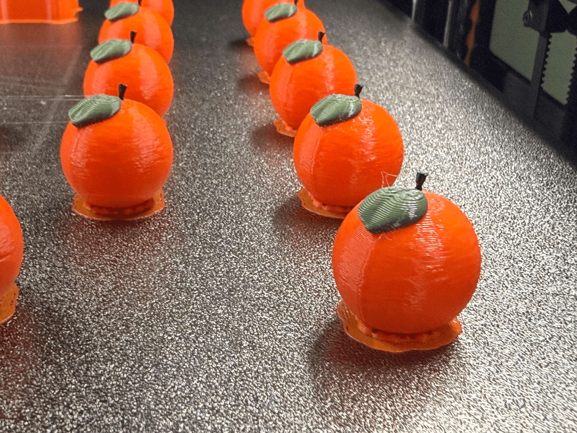 Mini orange with leaf