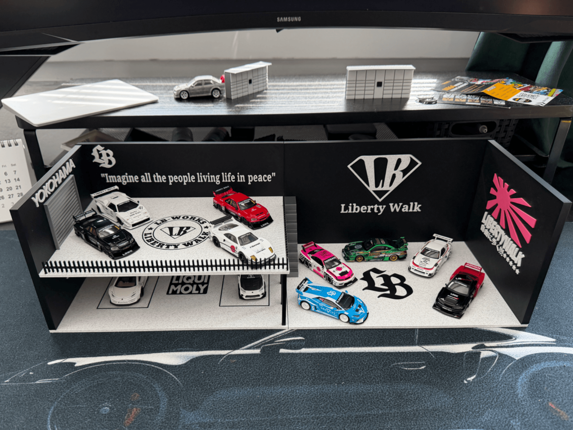 LBWK garage for 1:64 scale cars 