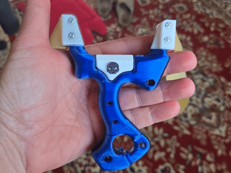 Slingshot Cleaver Pro V2  Fionda