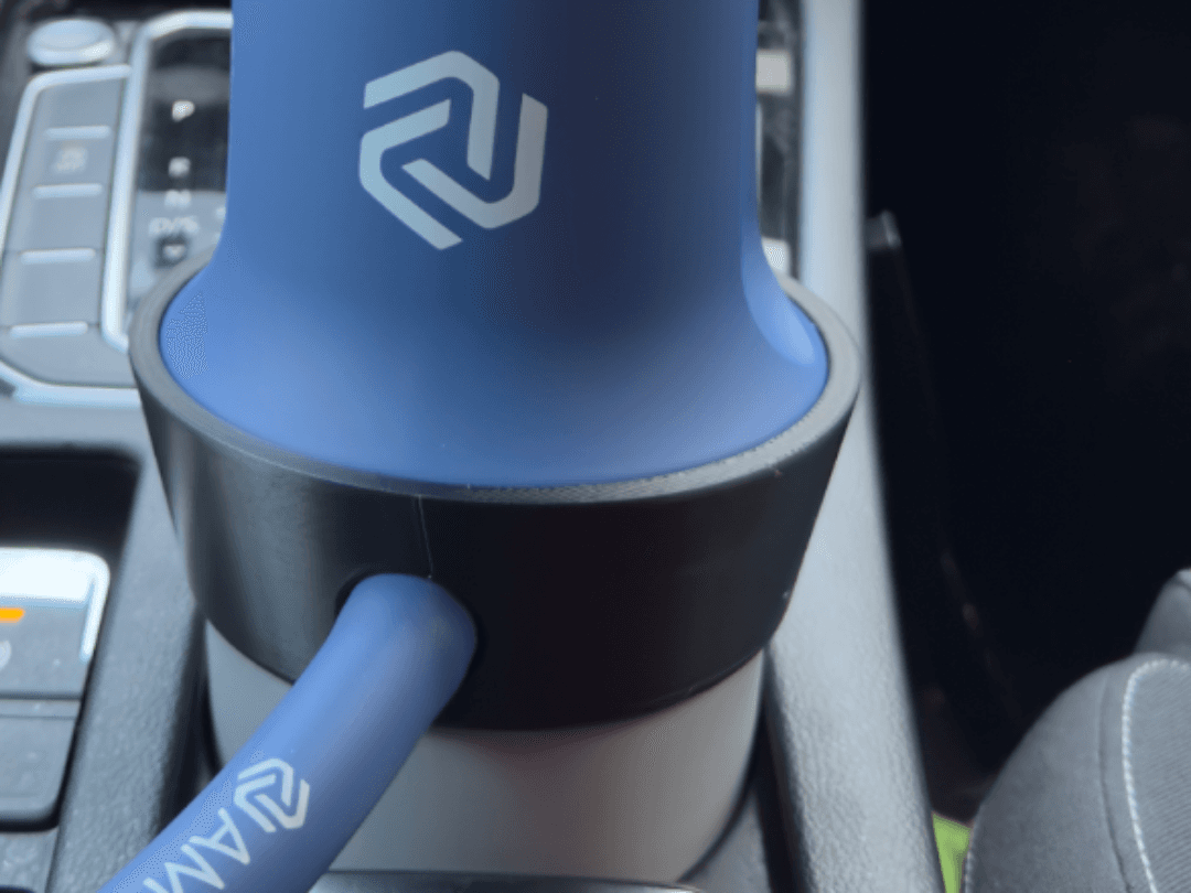 Amotion Getränkehalter BMW 330i 2025