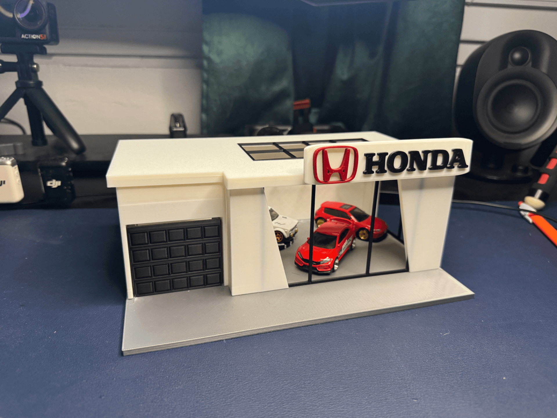 Car showroom for 1:64 scale cars 