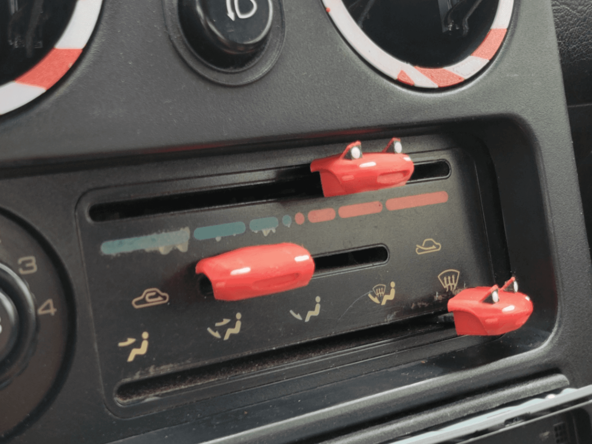 Miata shaped HVAC knobs for Miata