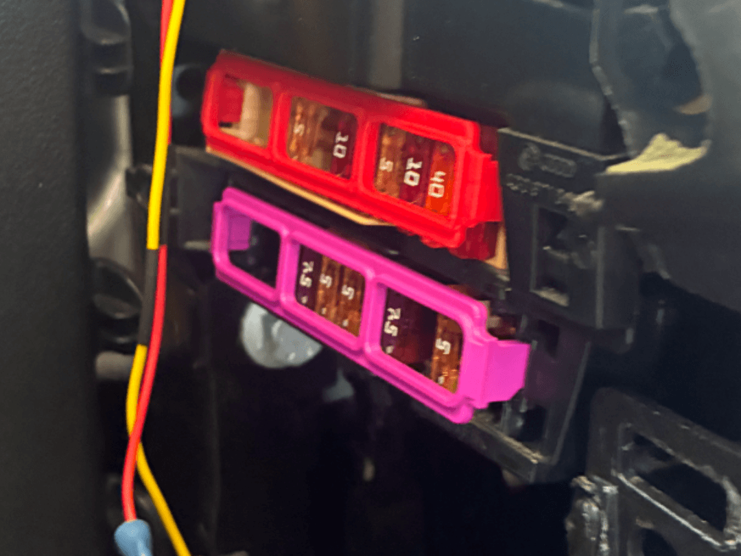 8KO 971 981 A Fuse Holder