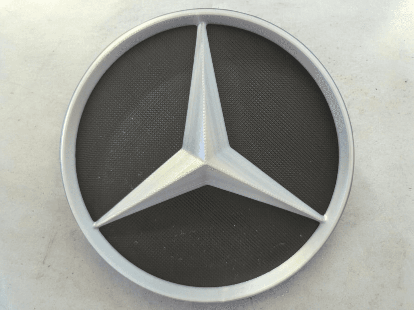 Mercedes Magnet