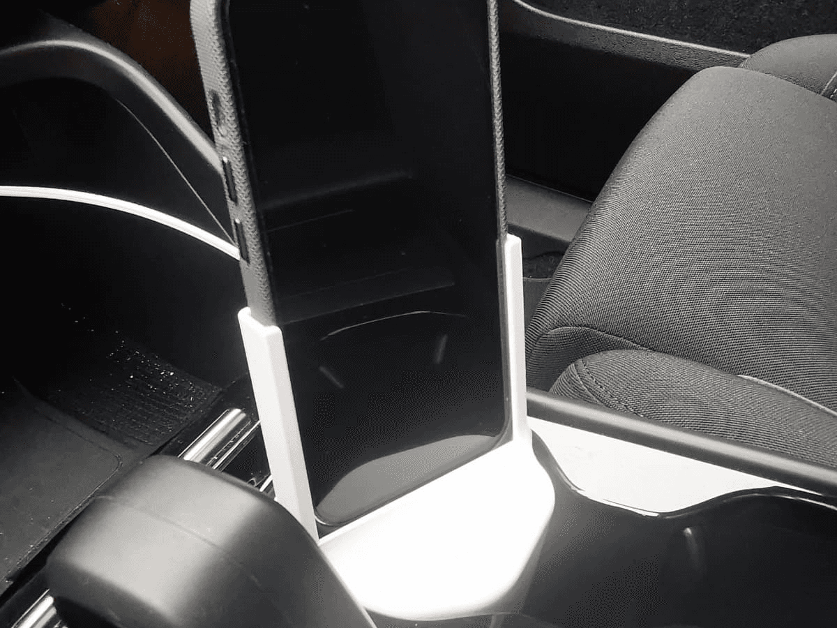 Volvo XC40 - iPhone 14 Pro Charging Dock