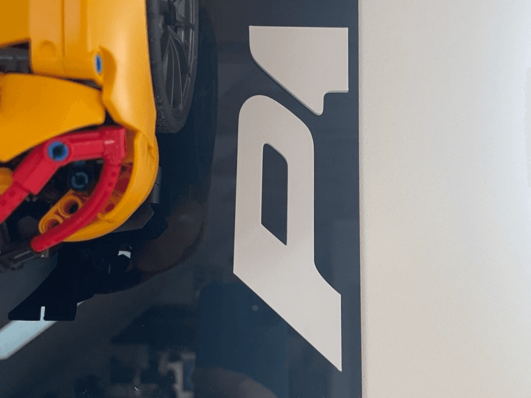 Mclaren P1 Logo