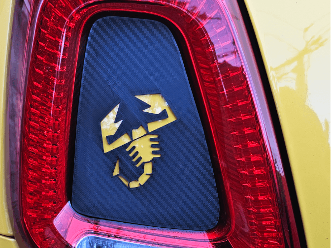 Plaque Scorpion feux arrière Abarth