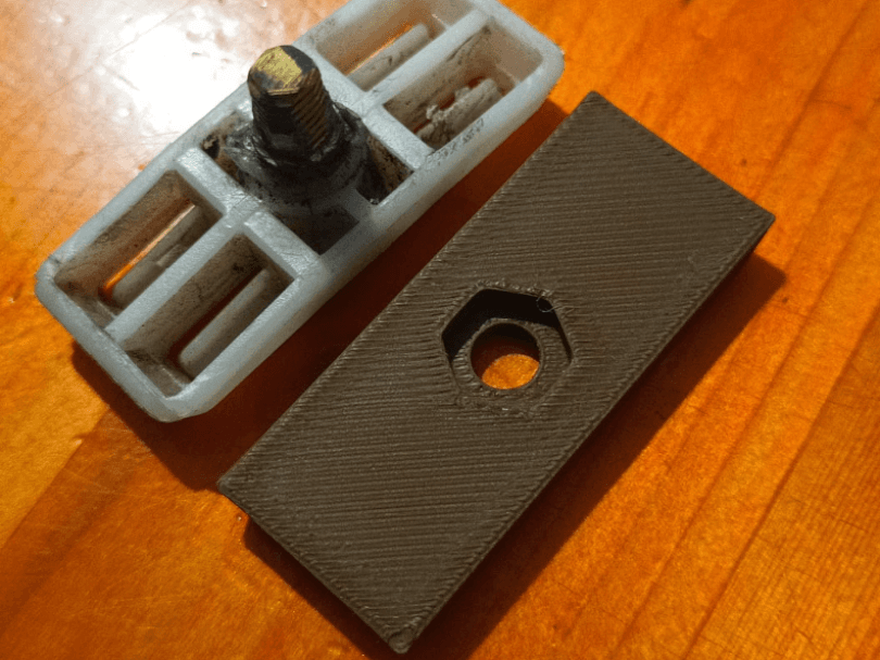 Opel Senator front bumper molding bracket clip