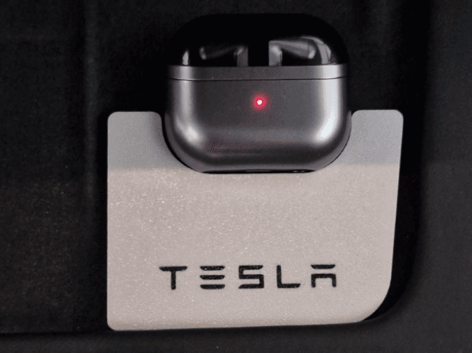 Buds 3 Pro charging holder for Tesla Model 3/Y