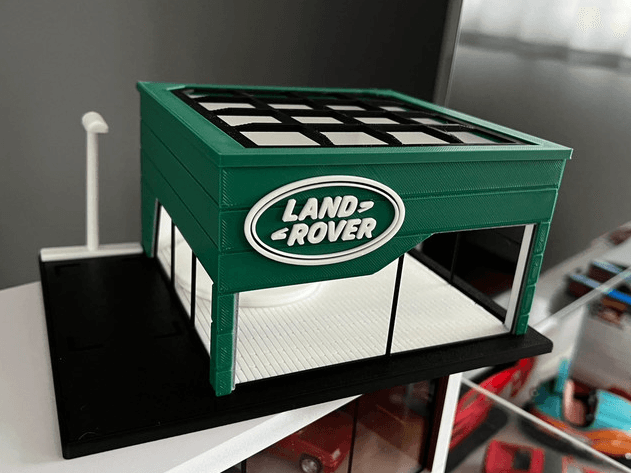 Diorama Showroom Land Rover -GigaPenguin3DPrinting