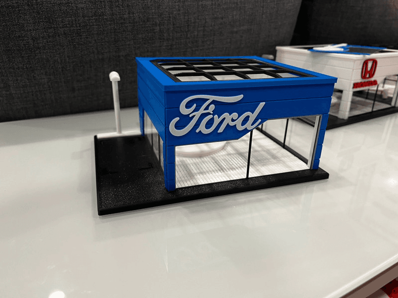 Diorama Showroom Ford - GigaPenguin3DPrinting
