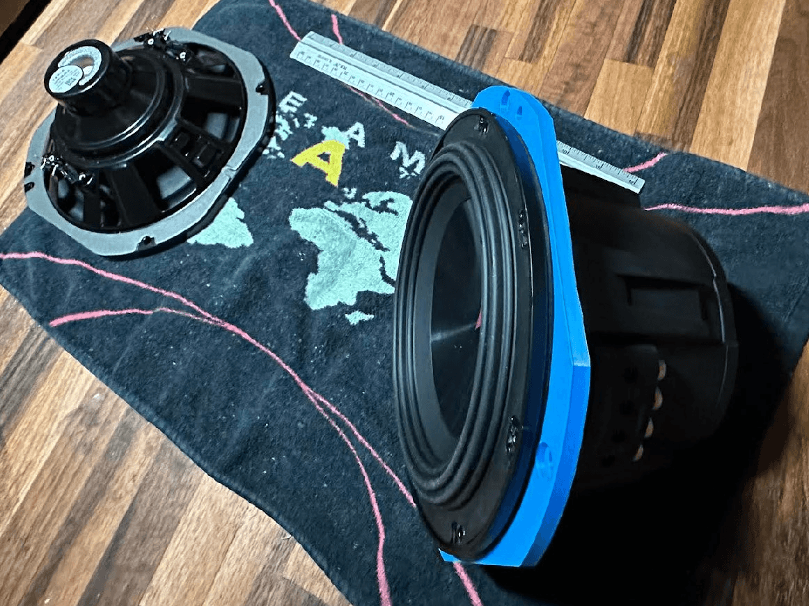 Model y/3 subwoofer braket for Alpine R2-W8
