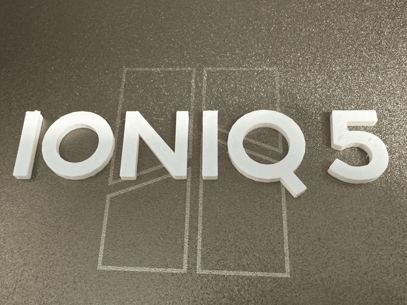 Ionic 5 back logo