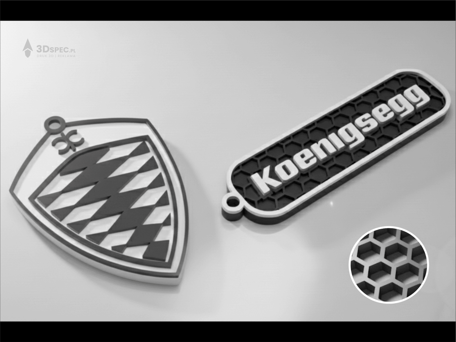 Koenigsegg logo keychain