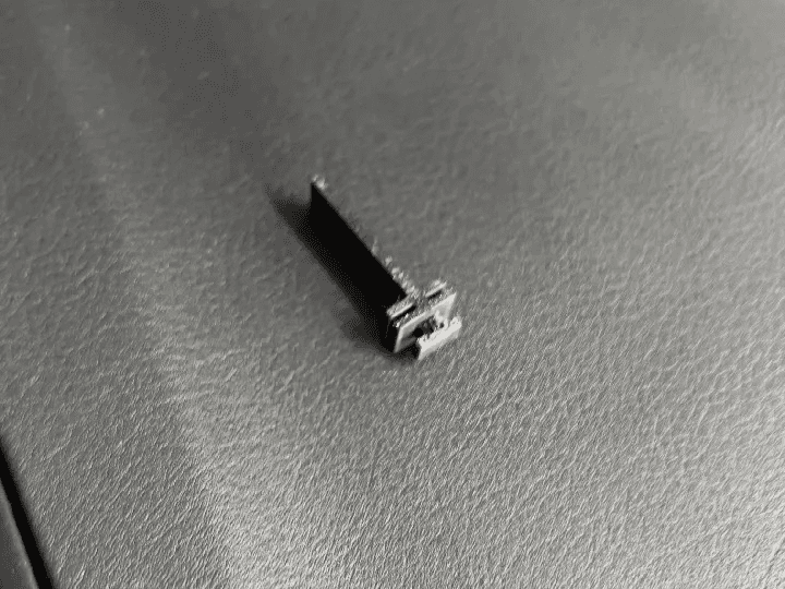 E38 Passenger Airbag Cover Clip