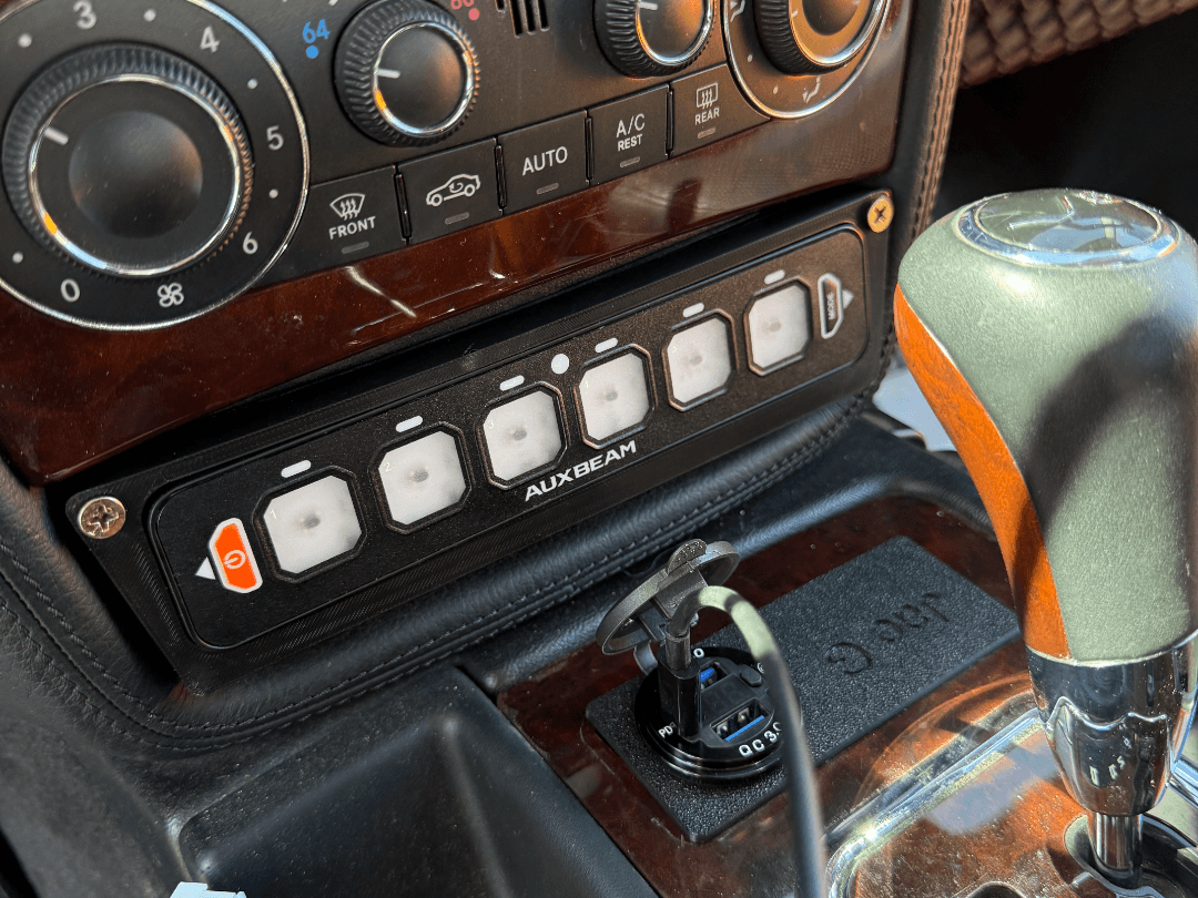 2014 G Wagon Auxbeam 6 Gang Panel