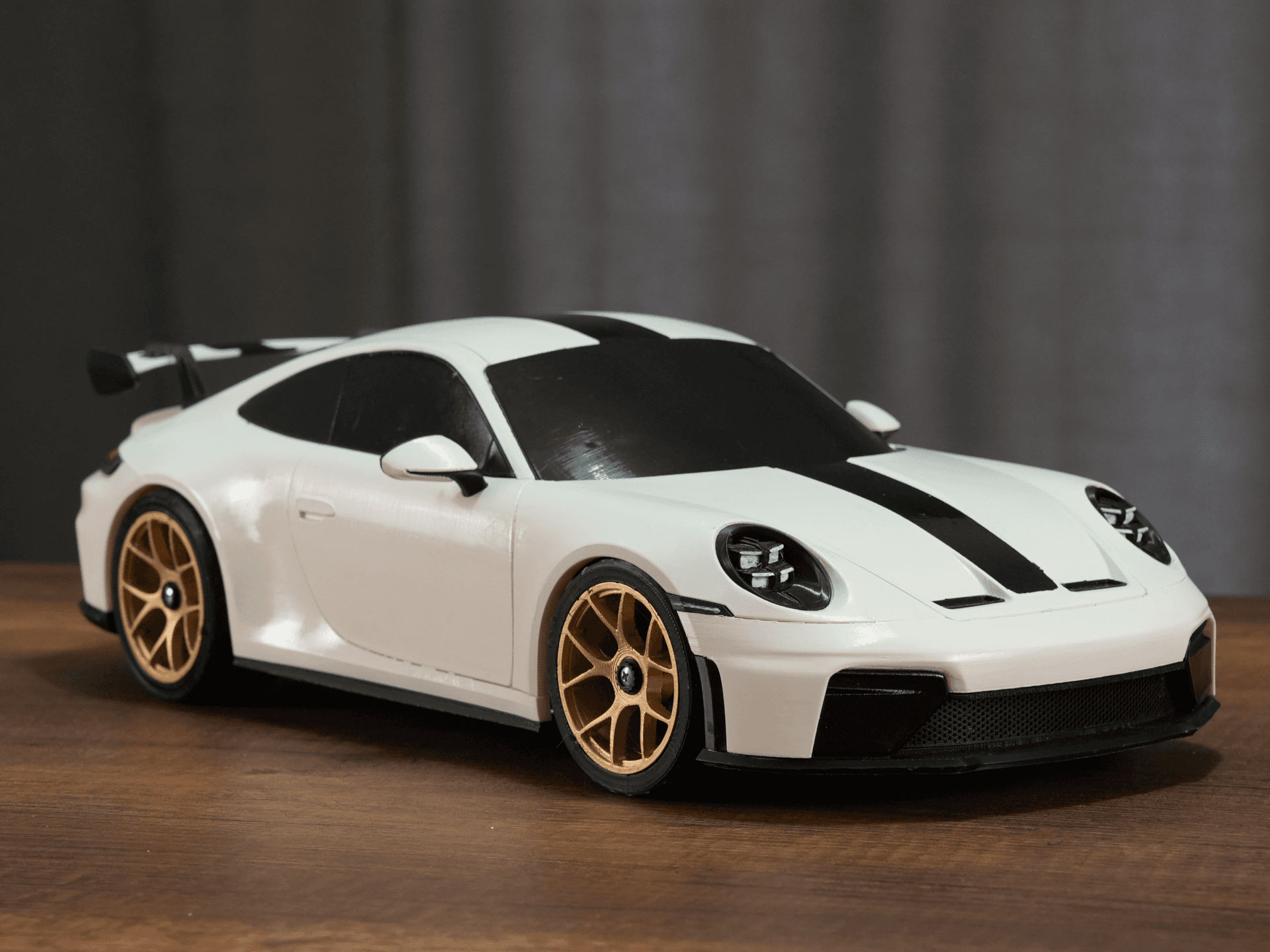 Porsche 911 992.2 GT3 - 1:10 Scale Model / RC Car