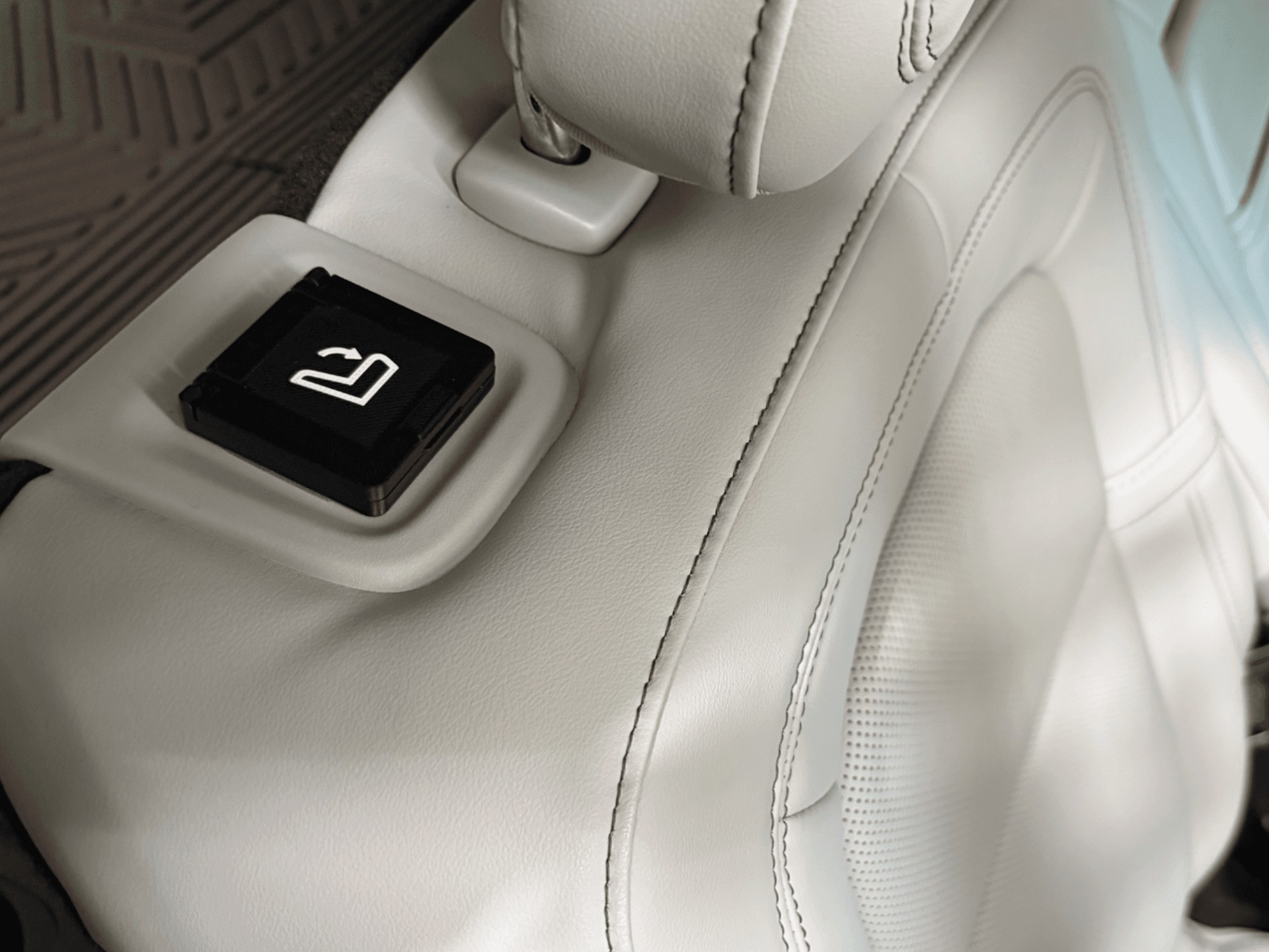 Lincoln Aviator 2nd Row Seat Switch Button Cover