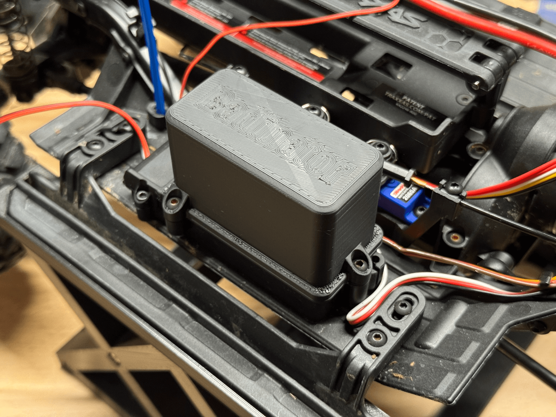 TRX4 Empfängerbox Deckel höher