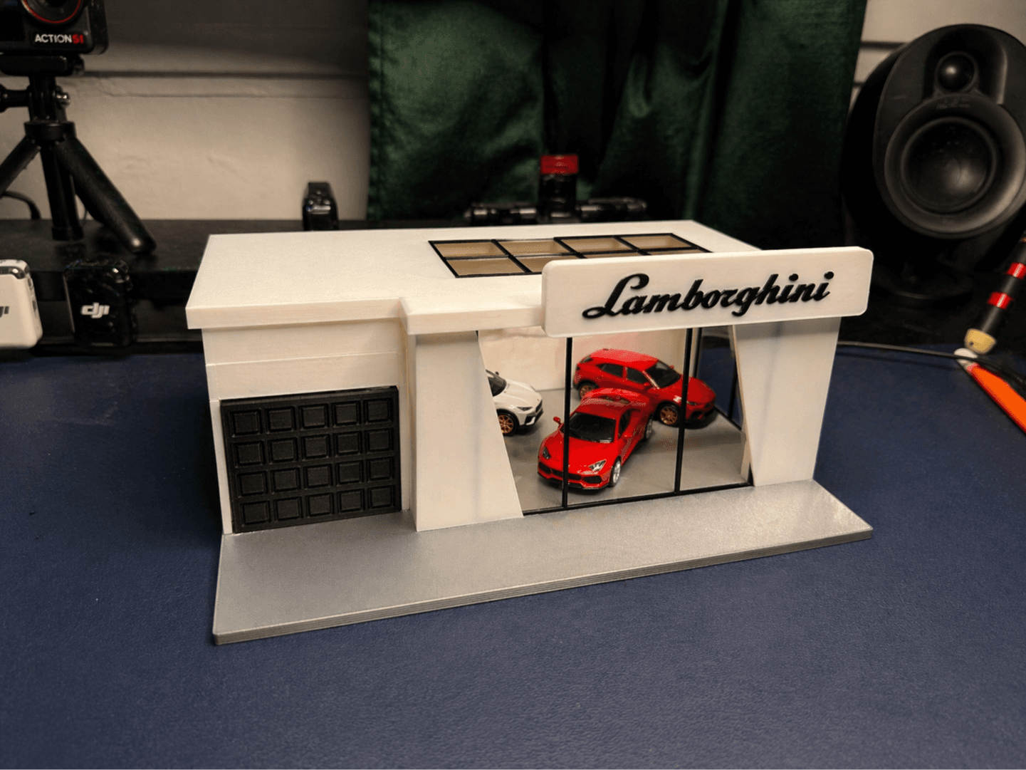 Lamborghini Showroom for 1:64 scale cars