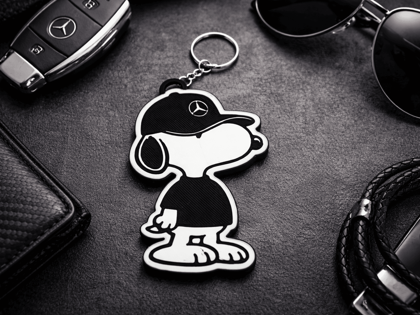 Snoopy Mercedes keychain