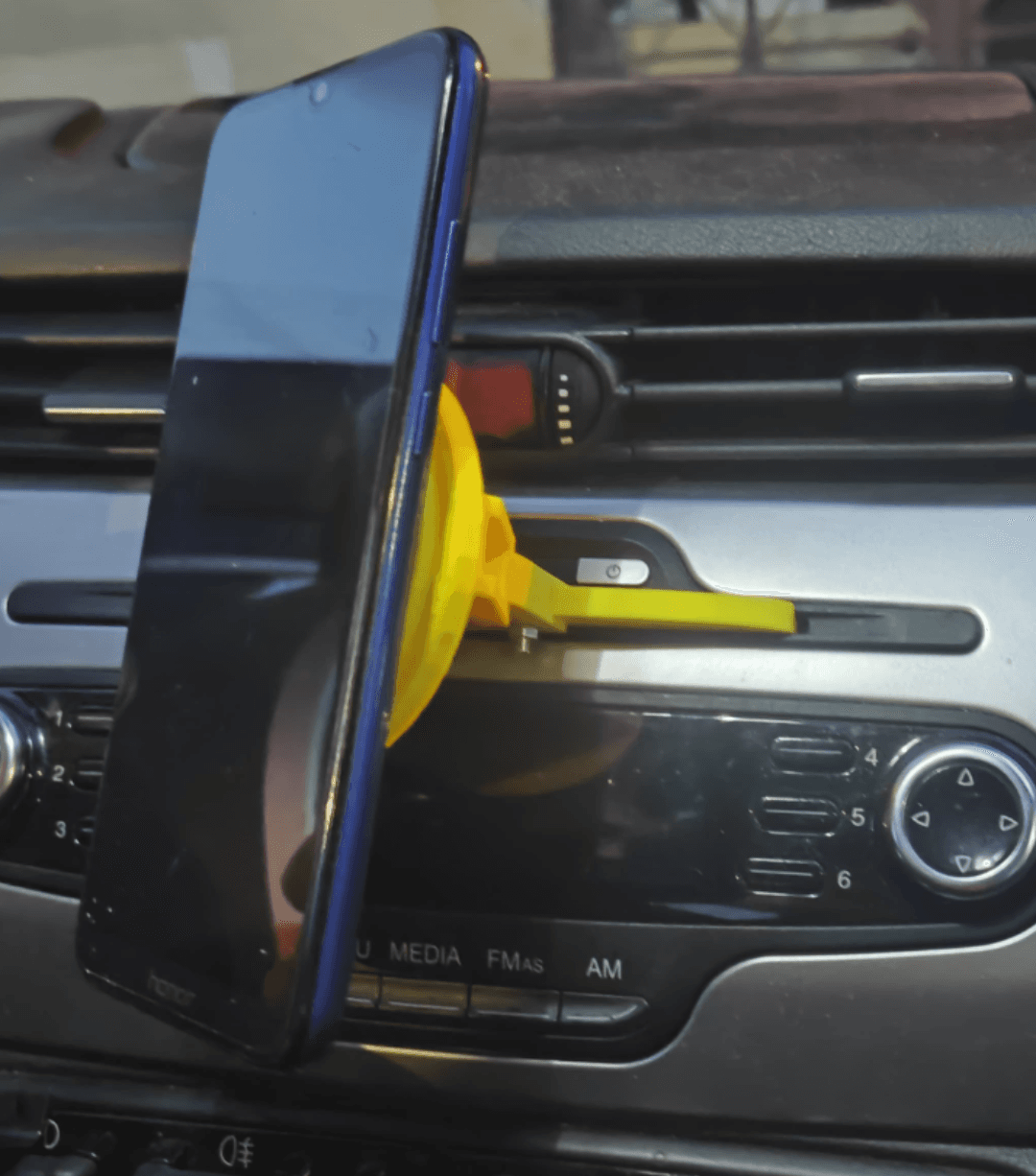 CD car phone holder (1° vers.)