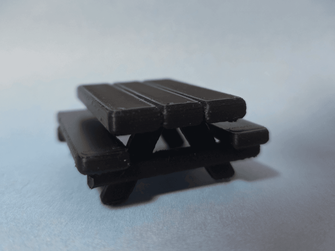 Mini Picnic Table – Mini Object