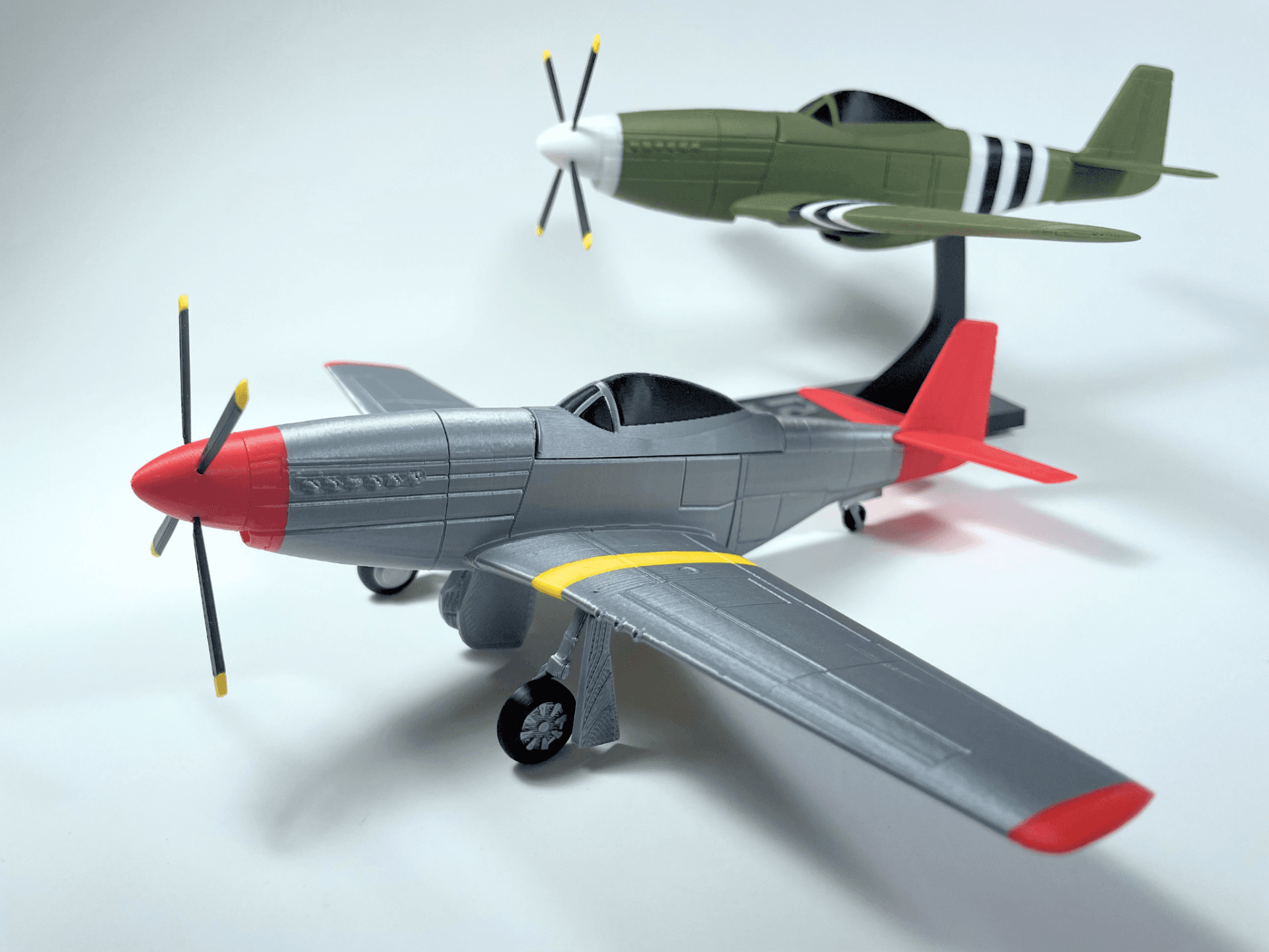 P-51 Mustang: 1/48 scale model