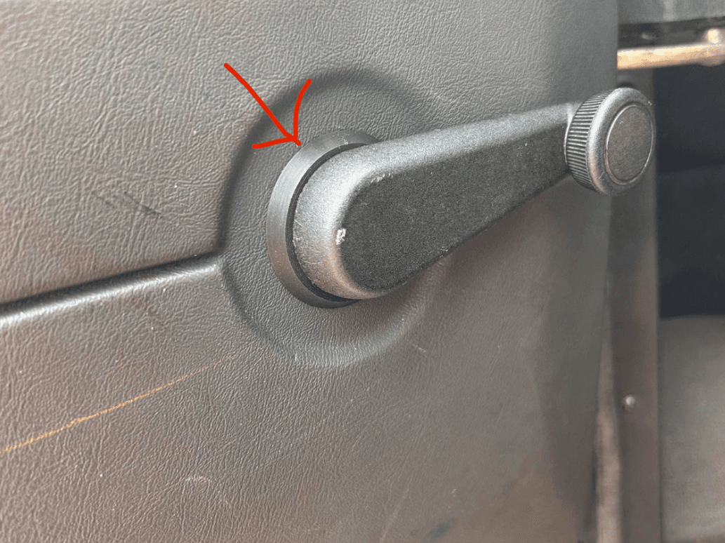 landrover Defender window arm shroud