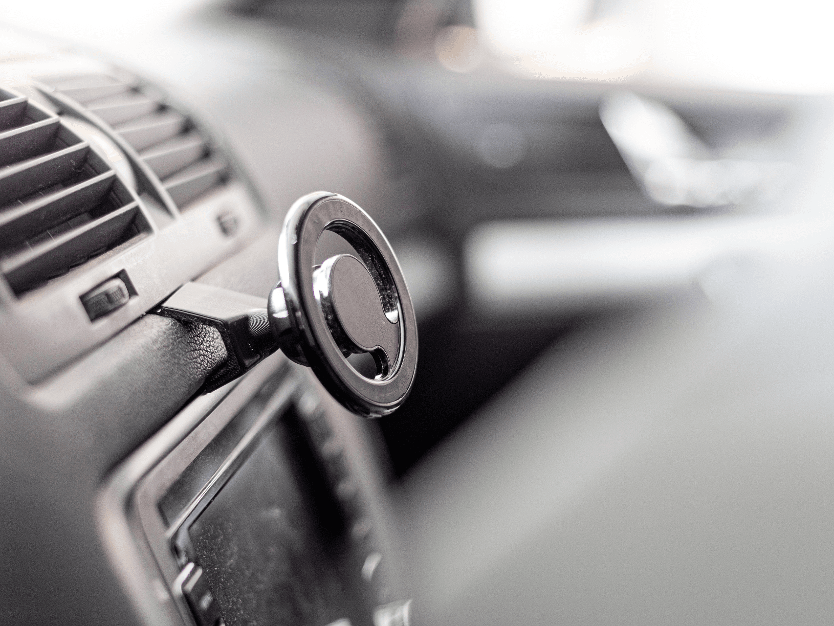 Magnetic phone holder for Octavia II